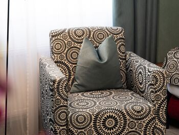Zimmerdetail im Hotel Capricorno Wien