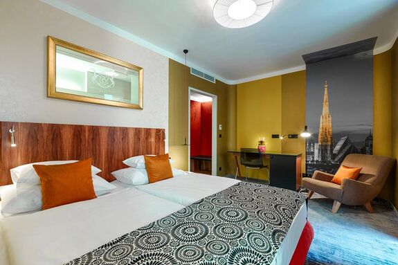 Hotel room with balcony at the 4-star Hotel Capricorno in Vienna