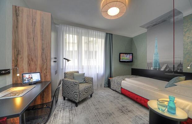 Modern single room at Hotel Capricorno
