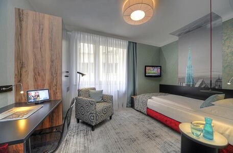Modern single room at Hotel Capricorno