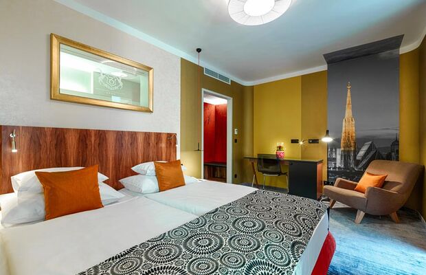 Hotel room with balcony at the 4-star Hotel Capricorno in Vienna