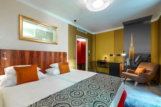 Hotel room with balcony at the 4-star Hotel Capricorno in Vienna
